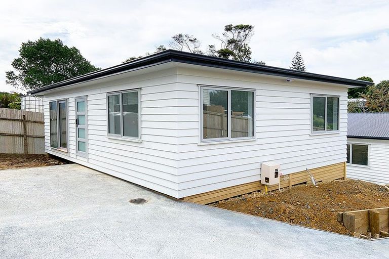 Photo of property in 40b Chippendale Crescent, Birkdale, Auckland, 0626