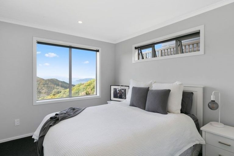 Photo of property in 36 Epic Way, Newlands, Wellington, 6037