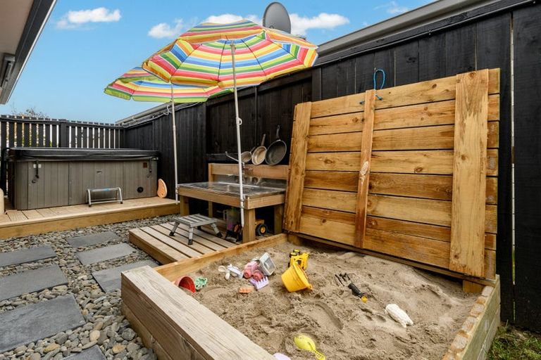 Photo of property in 209 Te Okuroa Drive, Papamoa, 3118