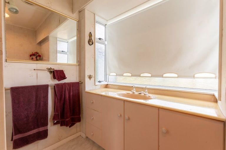 Photo of property in 76 Guy Street, Dannevirke, 4930