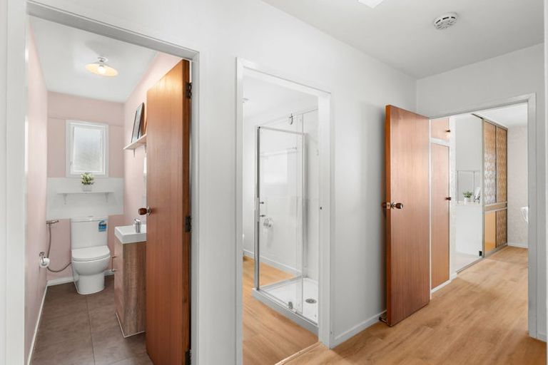 Photo of property in 1/6 Valerie Place, Redwood, Christchurch, 8051