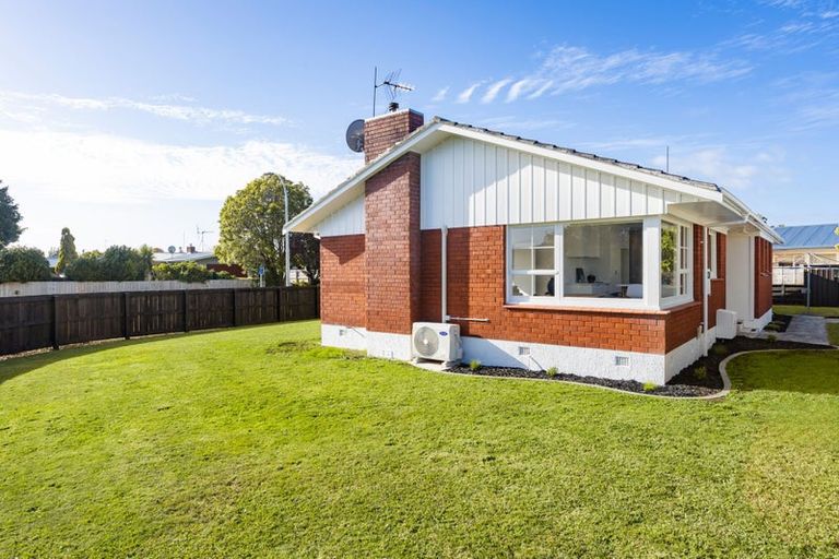 Photo of property in 2 Bowen Place, St Andrews, Hamilton, 3200