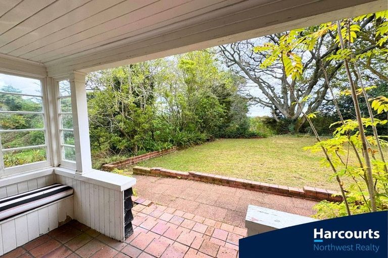 Photo of property in 86 Tawa Road, Kumeu, 0891