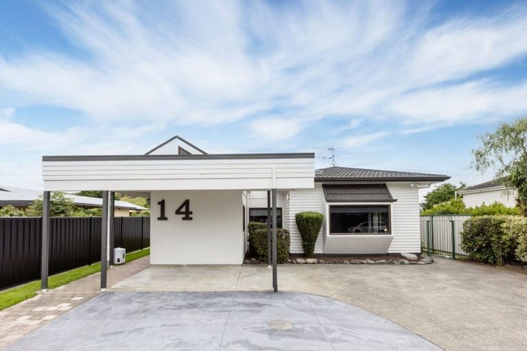 Photo of property in 14 Church Road, Taradale, Napier, 4112