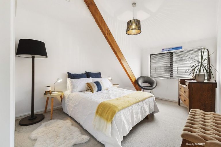 Photo of property in 14a Lyall Parade, Lyall Bay, Wellington, 6022