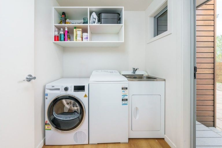 Photo of property in 17 Daniels Terrace, Wanaka, 9305