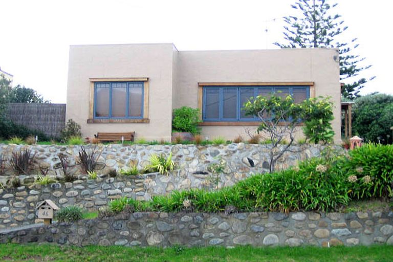 Photo of property in 46 Manly Street, Paraparaumu Beach, Paraparaumu, 5032
