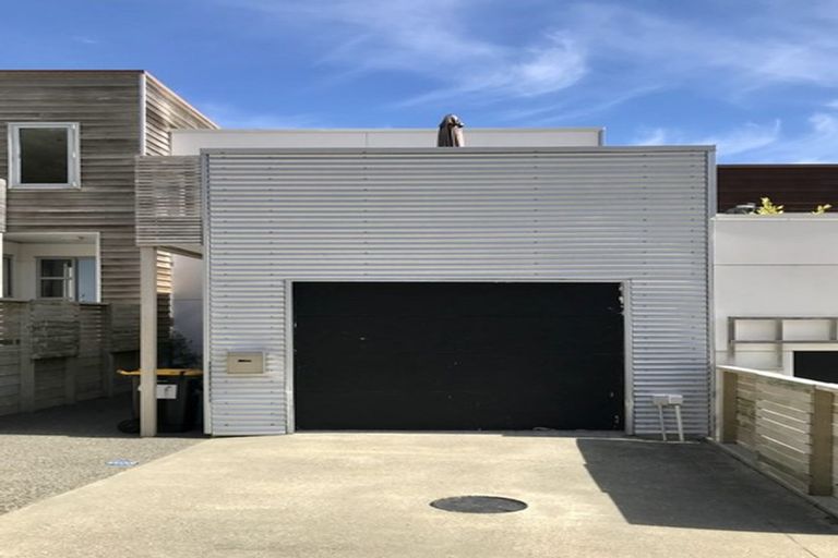 Photo of property in 30 Saddleback Grove, Karori, Wellington, 6012