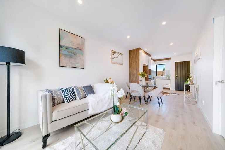 Photo of property in 9c Pukeroa Place, Papakura, 2110