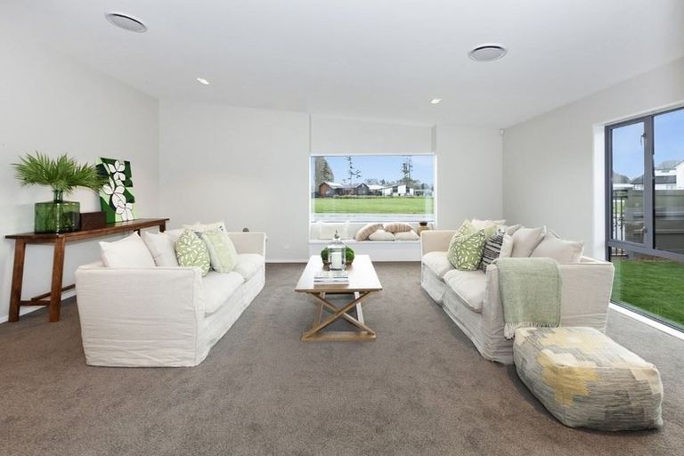 Photo of property in 5 Picadilly Avenue, Casebrook, Christchurch, 8051