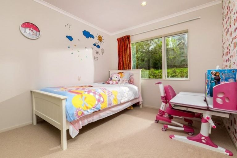 Photo of property in 84 Kittiwake Drive, Schnapper Rock, Auckland, 0632