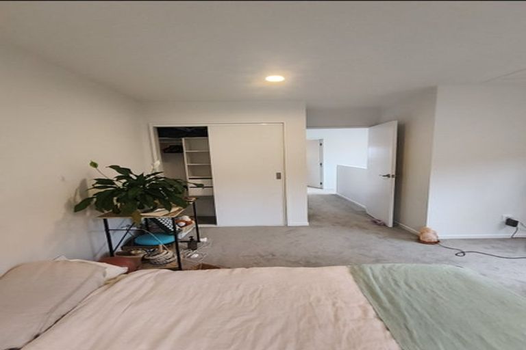 Photo of property in 1/9 Donovan Avenue, Massey, Auckland, 0614