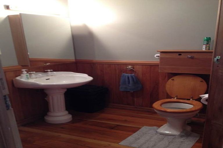 Photo of property in 1 Wikitoria Road, Putiki, Whanganui, 4500