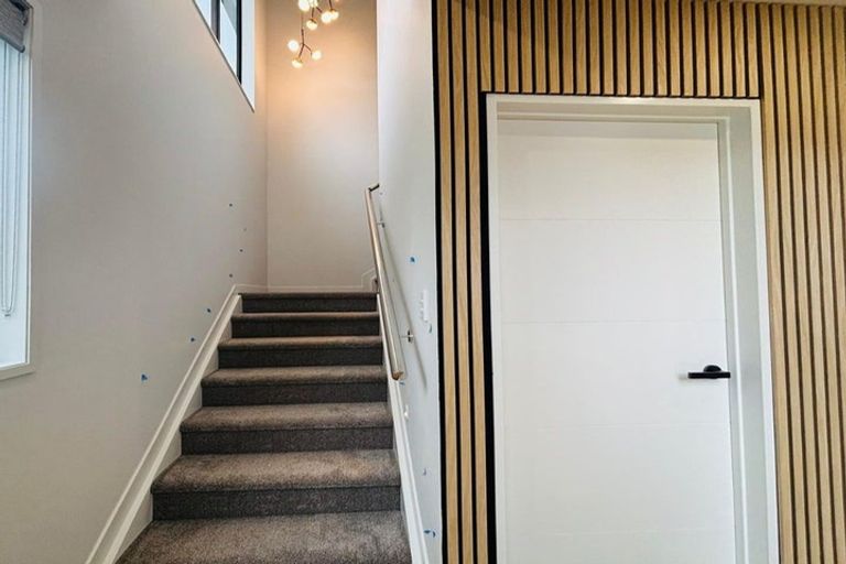 Photo of property in 21e Putini Road, Mangere Bridge, Auckland, 2022