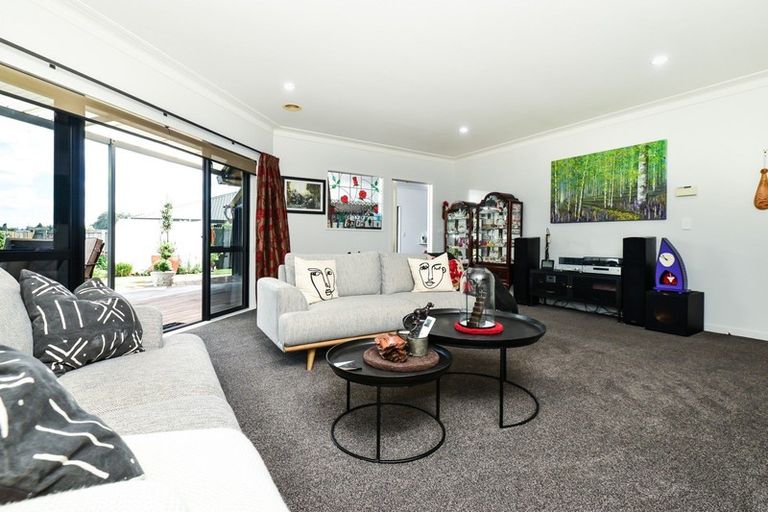 Photo of property in 22 Reynolds Drive, Glenview, Hamilton, 3206