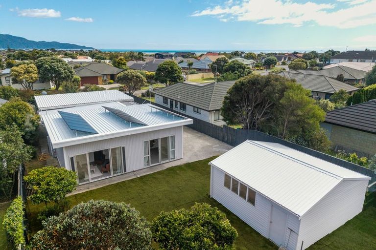 Photo of property in 92 Michael Road, Paraparaumu Beach, Paraparaumu, 5032