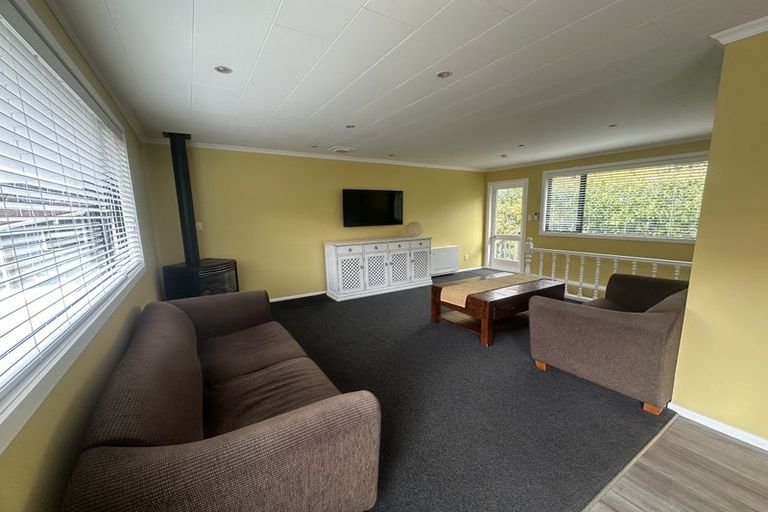 Photo of property in 6 Mckibbin Place, Arrowtown, 9302
