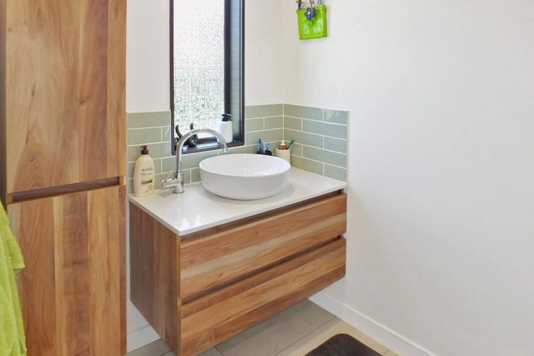 Photo of property in 22 Shortt Street, Foxton Beach, Foxton, 4815