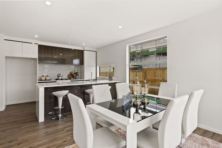 Photo of property in 17 Leatherwood Road, Takanini, 2110