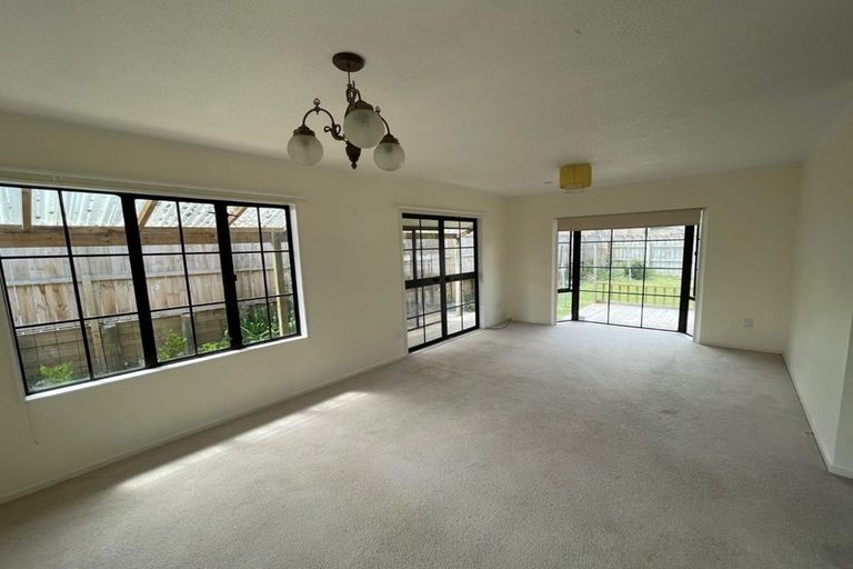 Photo of property in 2/137 Great South Road, Manurewa, Auckland, 2102