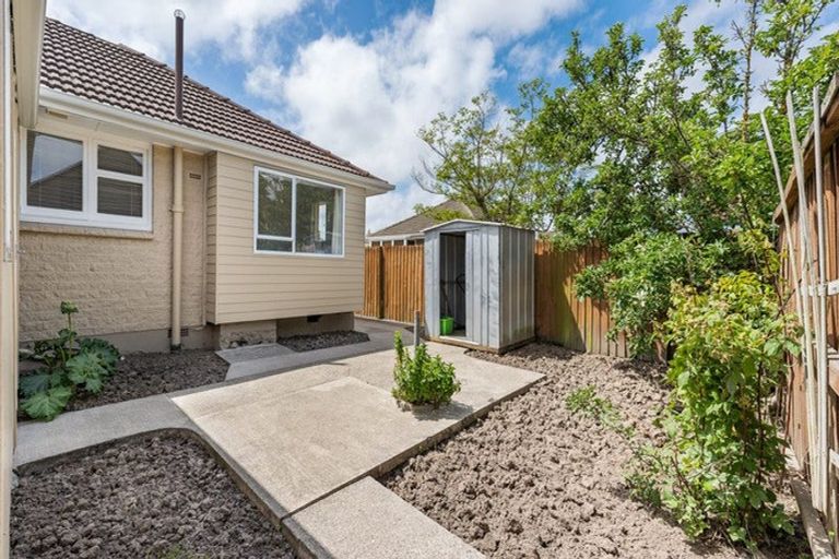 Photo of property in 24 Camelot Street, Ilam, Christchurch, 8041