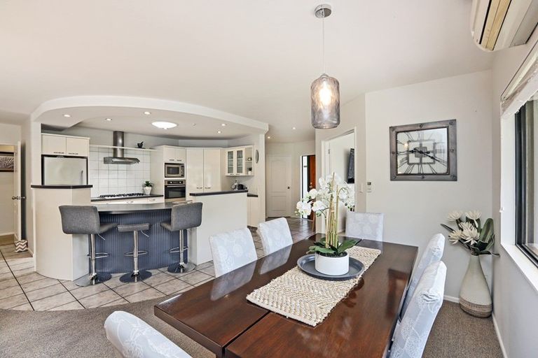 Photo of property in 24 Chelsea Drive, Taradale, Napier, 4112