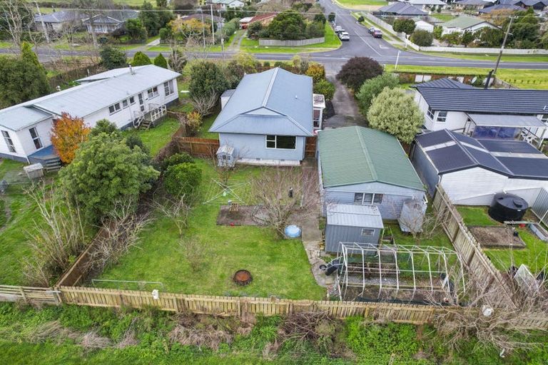 Photo of property in 73 Pipiroa Road, Ngatea, 3503