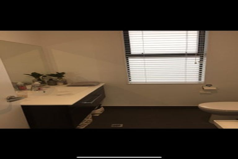 Photo of property in 20u2 Trent Street, Island Bay, Wellington, 6023