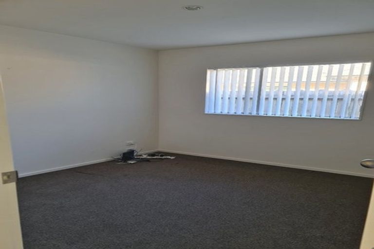 Photo of property in 23 Kotuku Crescent, Takanini, 2112