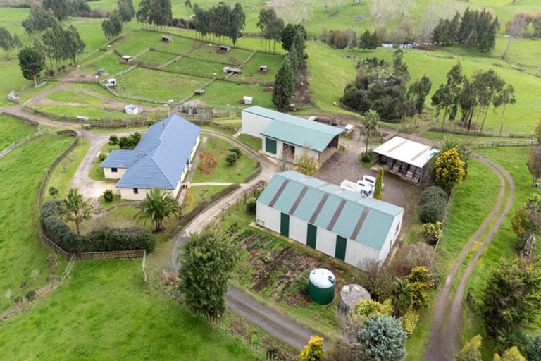Photo of property in 800 Tuhikaramea Road, Ngahinapouri, Hamilton, 3290