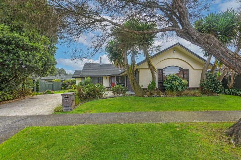 Photo of property in 19 Caroline Crescent, Highbury, Palmerston North, 4412