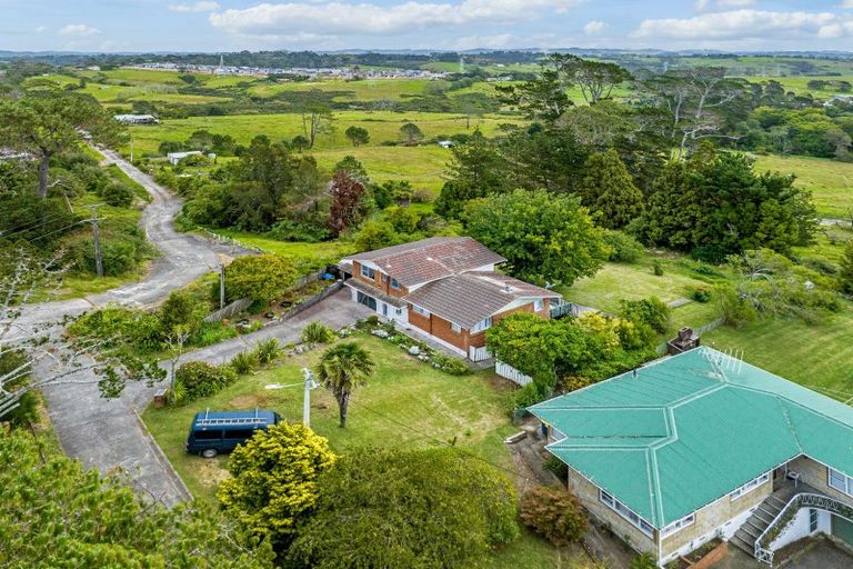 Photo of property in 460 Don Buck Road, Massey, Auckland, 0614