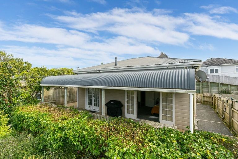 Photo of property in 26 Tarawera Road, Johnsonville, Wellington, 6037