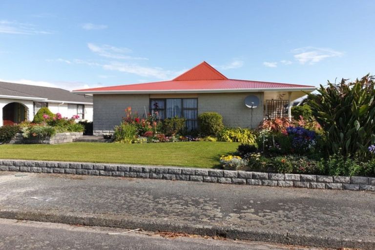 Photo of property in 64 Henley Street, Westport, 7825