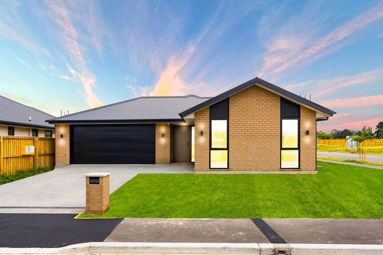 Photo of property in 1 Benn Street, Amberley, 7481