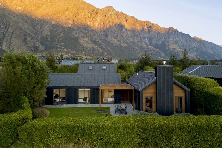Photo of property in 56 Jacks Point Rise, Jacks Point, Queenstown, 9371