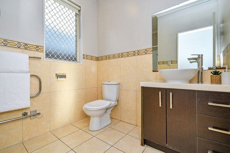 Photo of property in 12 Janway Avenue, Flat Bush, Auckland, 2016