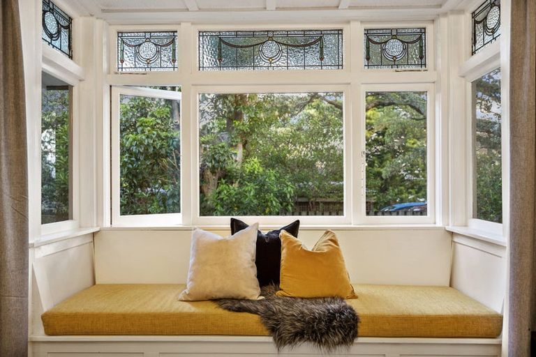 Photo of property in 10 Bridge View Road, Birkenhead, Auckland, 0626