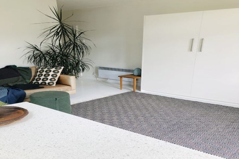 Photo of property in 17 Tanera Crescent, Brooklyn, Wellington, 6021