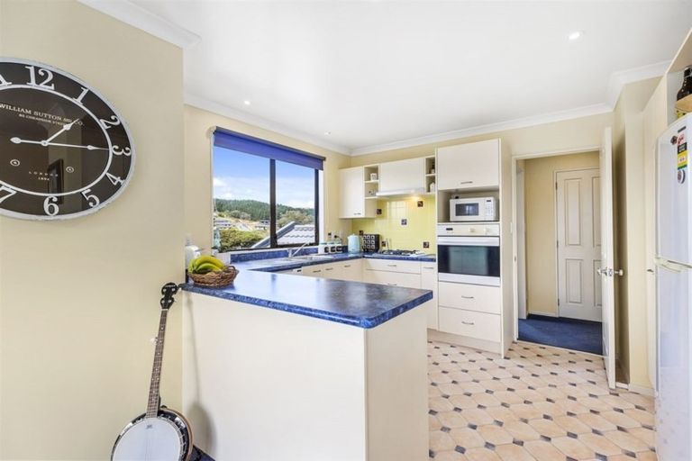 Photo of property in 16a Latitude Close, Whitby, Porirua, 5024