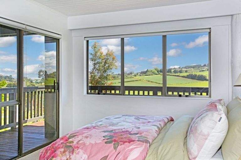 Photo of property in 10 Cameron Town Road, Pukekohe, 2678