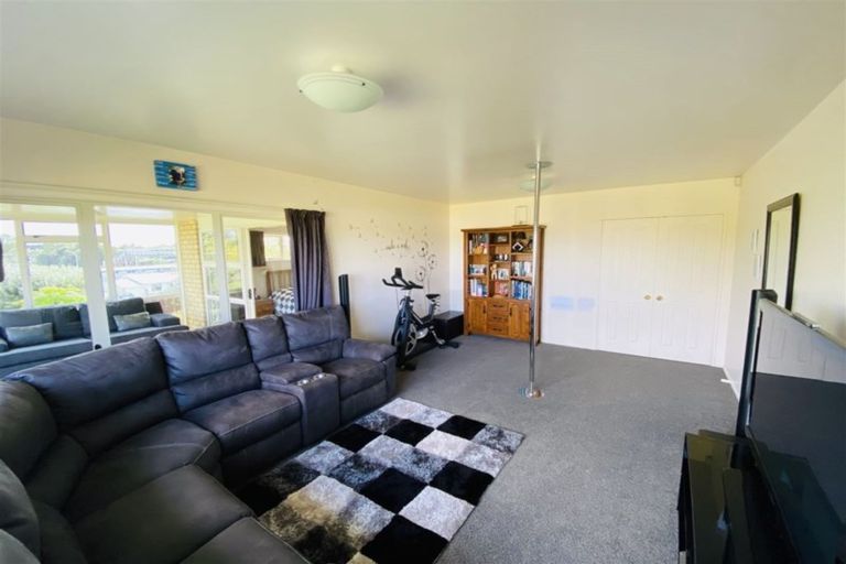 Photo of property in 1 Marvel Way, Pukekohe, 2120
