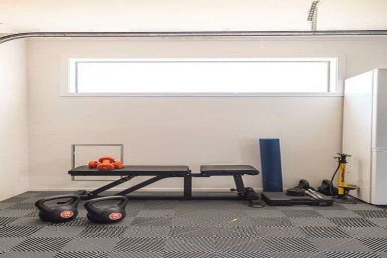 Photo of property in 39b Braithwaite Street, Karori, Wellington, 6012