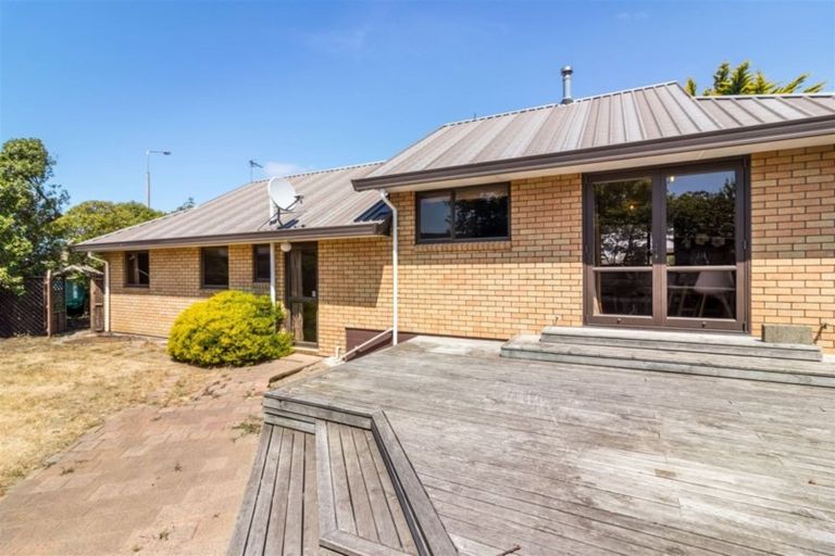 Photo of property in 1 Inwoods Road, Parklands, Christchurch, 8083
