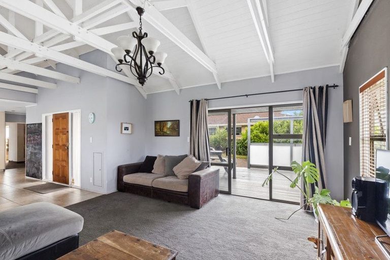 Photo of property in 12 Riverside Drive, Waiuku, 2123