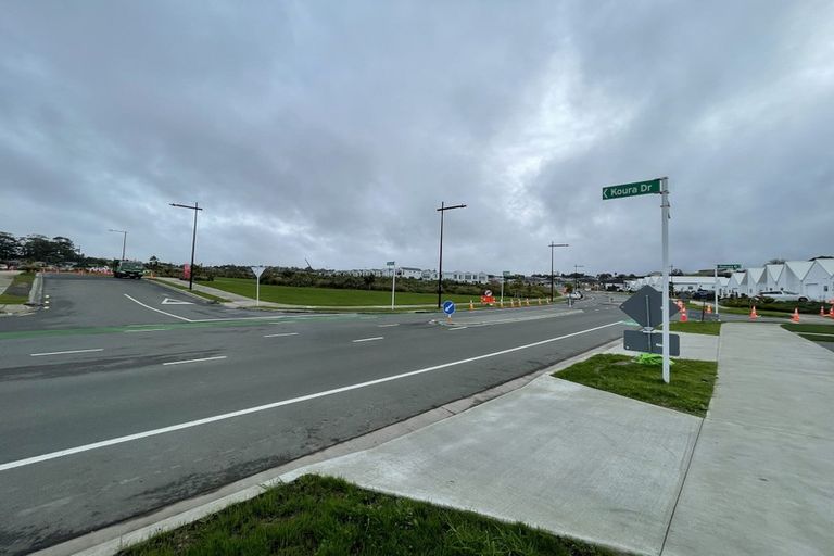 Photo of property in 26a Taikura Avenue, Red Beach, 0932