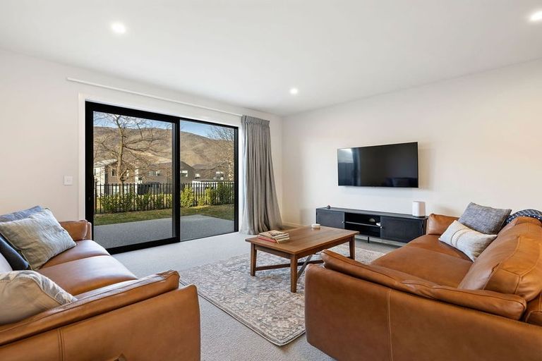 Photo of property in 33 Midlothian Avenue, Cromwell, 9310