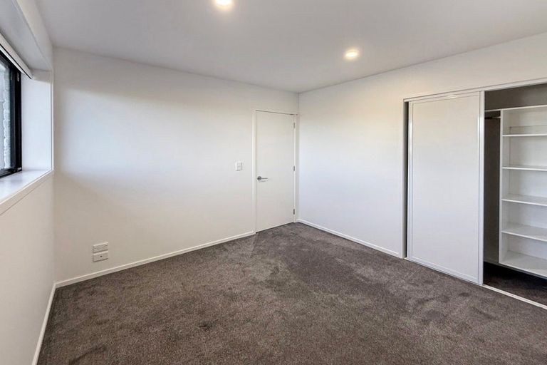 Photo of property in 2/5 Shearer Avenue, Papanui, Christchurch, 8052
