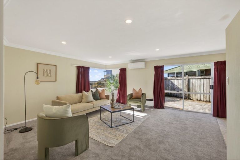 Photo of property in 3/20 Kellyville Heights, Merrilands, New Plymouth, 4312