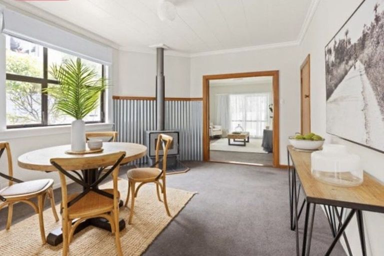 Photo of property in 153 Milton Road, Bluff Hill, Napier, 4110